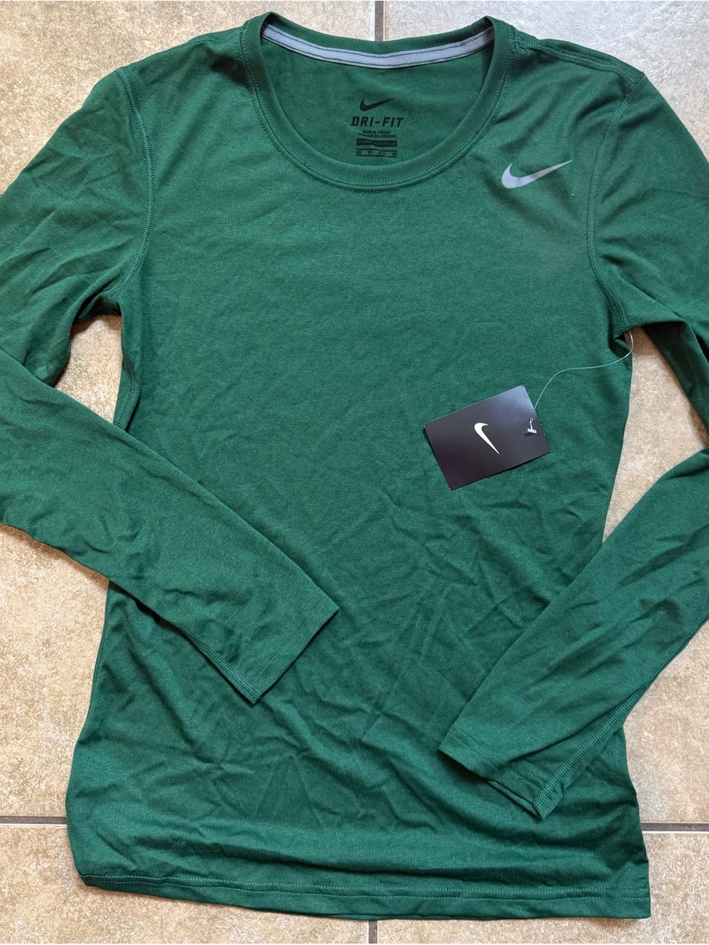 Nike Dri-Fit Women’s Long Sleeve Size XS Training Shirt Green New FAST SHIPPING